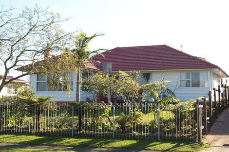 Photo of property in 16 Ashley Avenue, Mangere East, Auckland, 2024