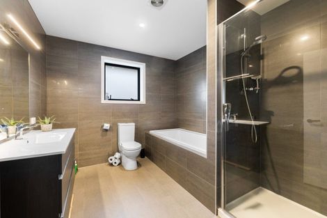 Photo of property in 31 Kingfisher Crescent, Albert Town, Wanaka, 9305