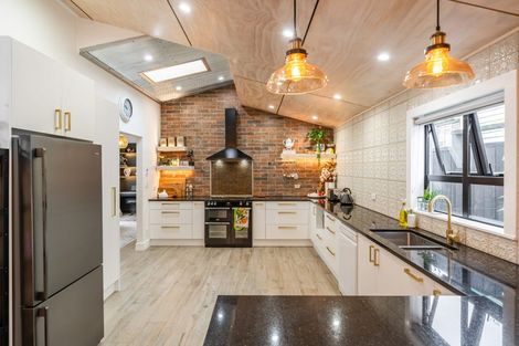 Photo of property in 54 Granville Street, Silverstream, Upper Hutt, 5019