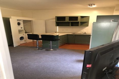 Photo of property in 45 Ravenwood Drive, Forrest Hill, Auckland, 0620