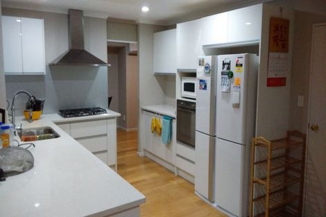 Photo of property in 28 Macnean Drive, East Tamaki Heights, Auckland, 2016