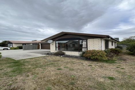 Photo of property in 1/17 Aberfoyle Place, Parklands, Christchurch, 8083