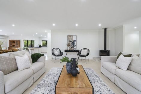 Photo of property in 16 Pukematawai Lane, Levin, 5571