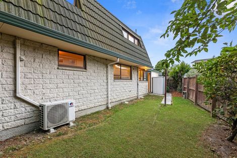 Photo of property in 1/10 Rembrandt Place, Burnside, Christchurch, 8053
