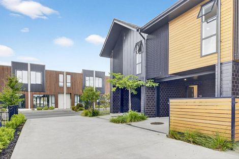 Photo of property in 54 Papatupu Way, Kumeu, 0810