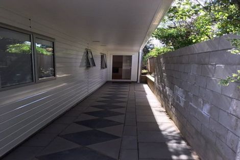 Photo of property in 15 Unsworth Drive, Unsworth Heights, Auckland, 0632