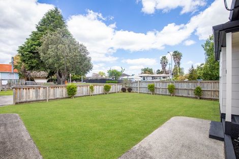 Photo of property in 1 Moule Place, Fairfield, Hamilton, 3214