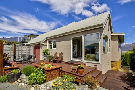 Photo of property in 688 Peninsula Road, Kelvin Heights, Queenstown, 9300