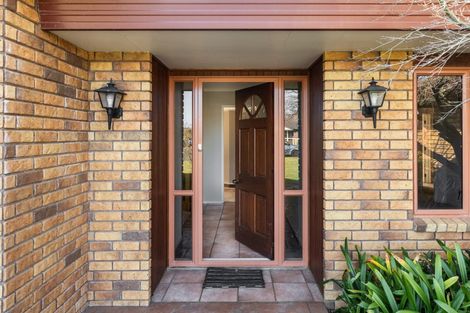 Photo of property in 16 Knightsbridge Place, Taradale, Napier, 4112