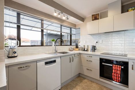 Photo of property in 43 Lansdowne Crescent, Glenview, Hamilton, 3206