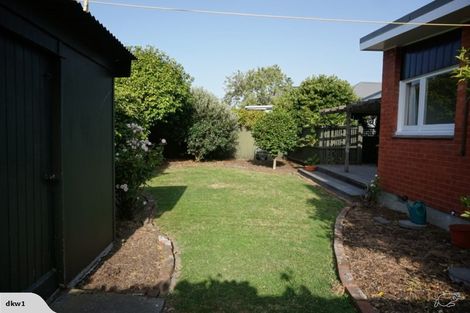 Photo of property in 83 Holly Road, St Albans, Christchurch, 8014