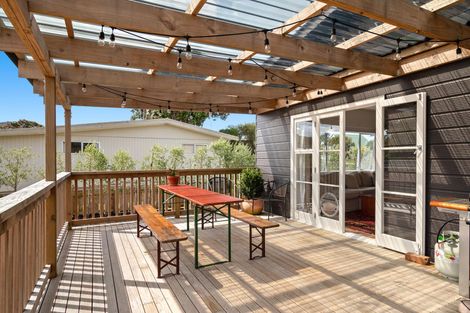 Photo of property in 44 Hillview Road, Waihi Beach, 3611