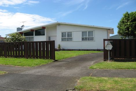 Photo of property in 9 Dunstall Place, Mangere Bridge, Auckland, 2022