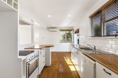 Photo of property in 94 Tripoli Road, Panmure, Auckland, 1072