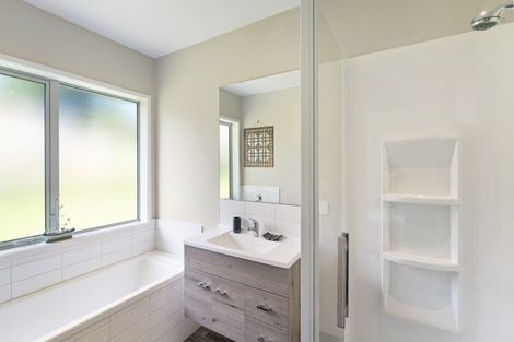 Photo of property in 175 Chamberlain Road, Bombay, 2675