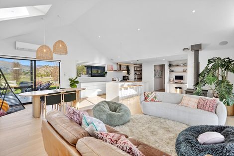 Photo of property in Luggate Park, 32 Cooper Crescent, Luggate, Wanaka, 9383