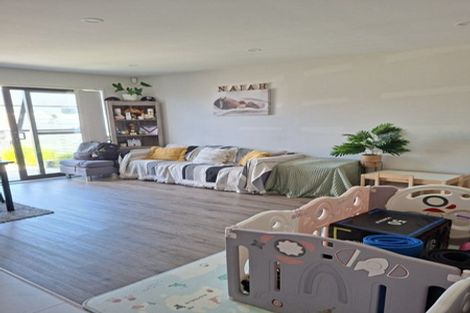 Photo of property in 20 Rorotu Avenue, Karaka, Papakura, 2113