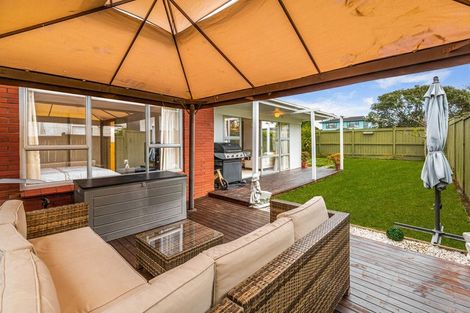 Photo of property in 1/162 Pigeon Mountain Road, Half Moon Bay, Auckland, 2012