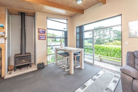 Photo of property in 97 Mowhanau Drive, Kai Iwi, Whanganui, 4574