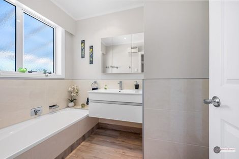 Photo of property in 40 Saint Ronans Avenue, Waterloo, Lower Hutt, 5011