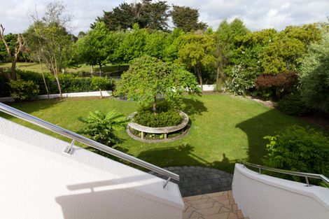 Photo of property in 11 The Oaks, Awapuni, Palmerston North, 4412