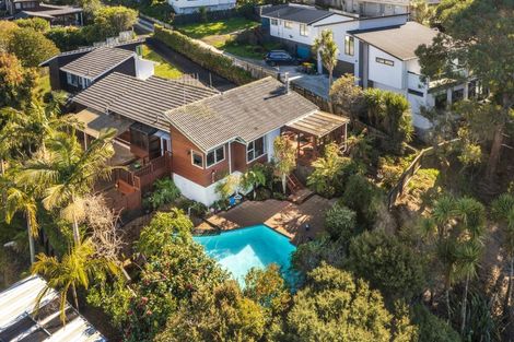 Photo of property in 2/21 Helvetia Drive, Browns Bay, Auckland, 0630