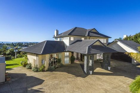 Photo of property in 121 Wade River Road, Stanmore Bay, Whangaparaoa, 0932