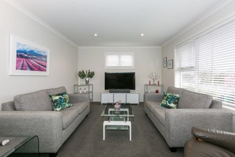 Photo of property in 80a Te Mata Road, Havelock North, 4130