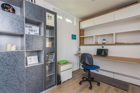 Photo of property in 19 Rauhuia Crescent, Parau, Auckland, 0604