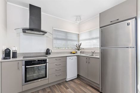 Photo of property in 2/40 Coronation Road, Hillcrest, Auckland, 0627