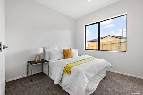 Photo of property in 1 Creswell Lane, Papakura, 2110