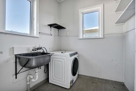 Photo of property in 28 Cornwall Street, Eltham, 4322