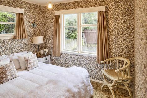 Photo of property in 112 Oriel Avenue, Tawa, Wellington, 5028