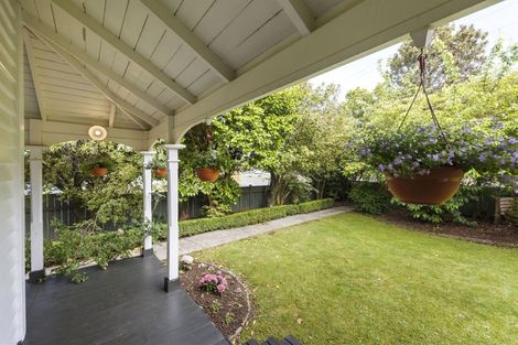 Photo of property in 4 Napier Road, Terrace End, Palmerston North, 4410
