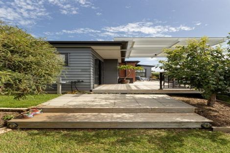 Photo of property in 132c Margaret Drive, Omokoroa, 3114