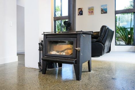 Photo of property in 151 Summerhill Drive, Fitzherbert, Palmerston North, 4410