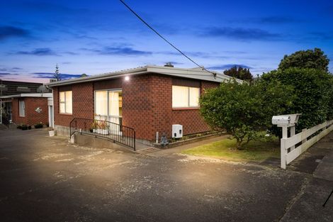 Photo of property in 3/127 Lemon Street, New Plymouth, 4312