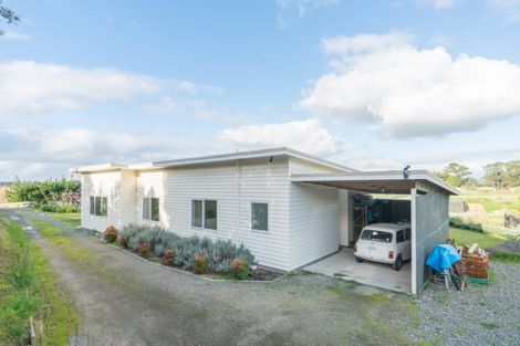 Photo of property in 17 King Street, Halcombe, Feilding, 4779