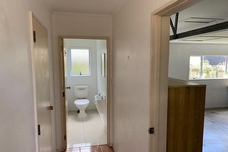 Photo of property in 1/18 Peach Road, Glenfield, Auckland, 0629