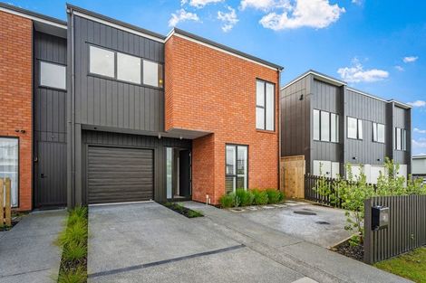 Photo of property in 30a Kukuwai Avenue, Red Beach, 0932