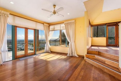 Photo of property in 5 Hatherly Lane, Mount Pleasant, Christchurch, 8081