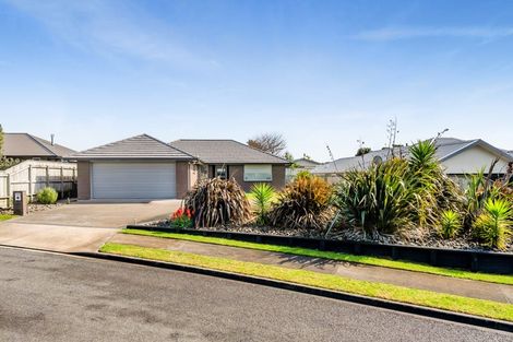 Photo of property in 2 Huetu Place, Bell Block, New Plymouth, 4312