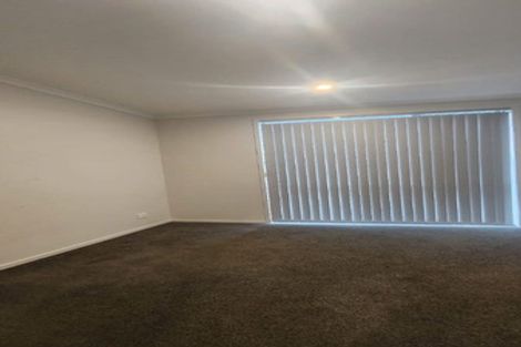 Photo of property in 17 Paapaakiri Loop, Takanini, 2112