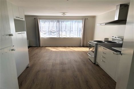 Photo of property in 2/10 Taitimu Drive, Weymouth, Auckland, 2103