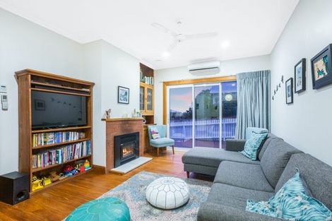 Photo of property in 4b Bay Drive, Titahi Bay, Porirua, 5022
