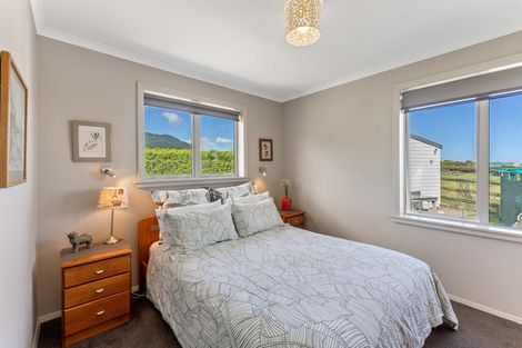 Photo of property in 3 Sutton Road, Te Horo, Otaki, 5582