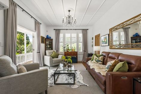 Photo of property in 1/12a Moore Street, Hillcrest, Auckland, 0627