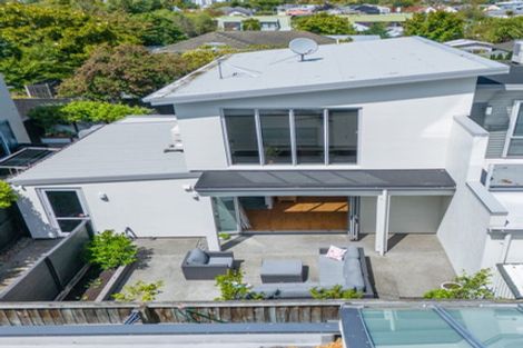 Photo of property in 2/64 Holly Road, St Albans, Christchurch, 8014