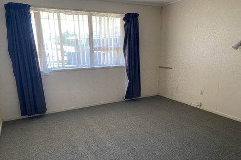 Photo of property in 1/6 Annette Avenue, Te Atatu South, Auckland, 0610