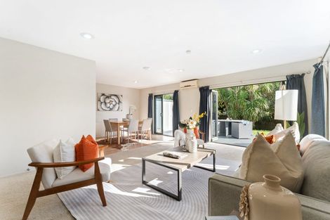 Photo of property in 2/3 Domain Road, Glenfield, Auckland, 0629